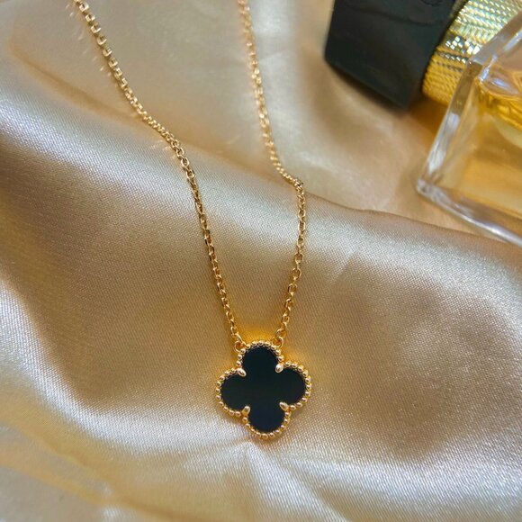 Van Cleef & Arpels four-leaf clover single flower black agate necklace - Picture 3 of 8